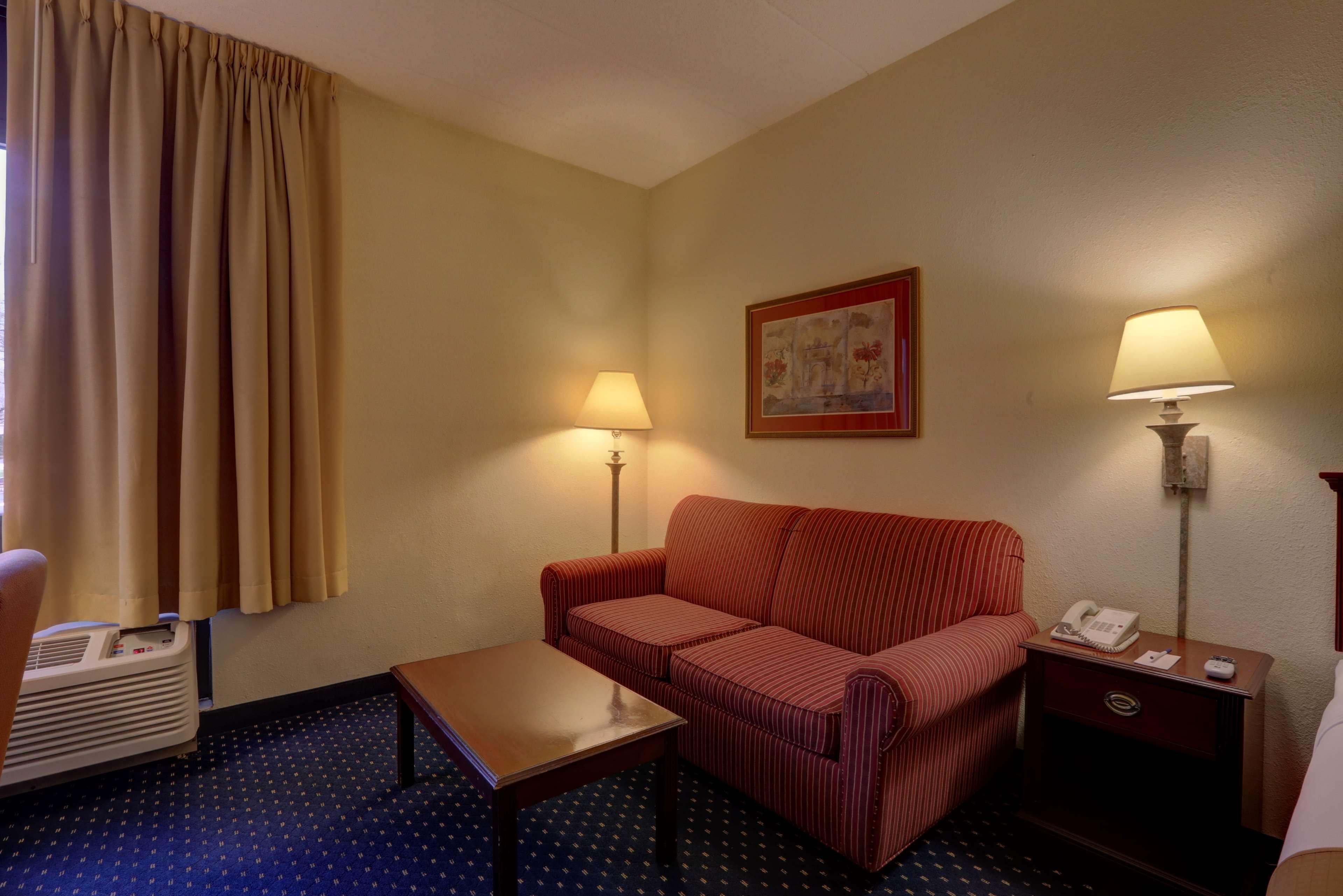 Best Western Plus North Odessa Inn & Suites Bagian luar foto