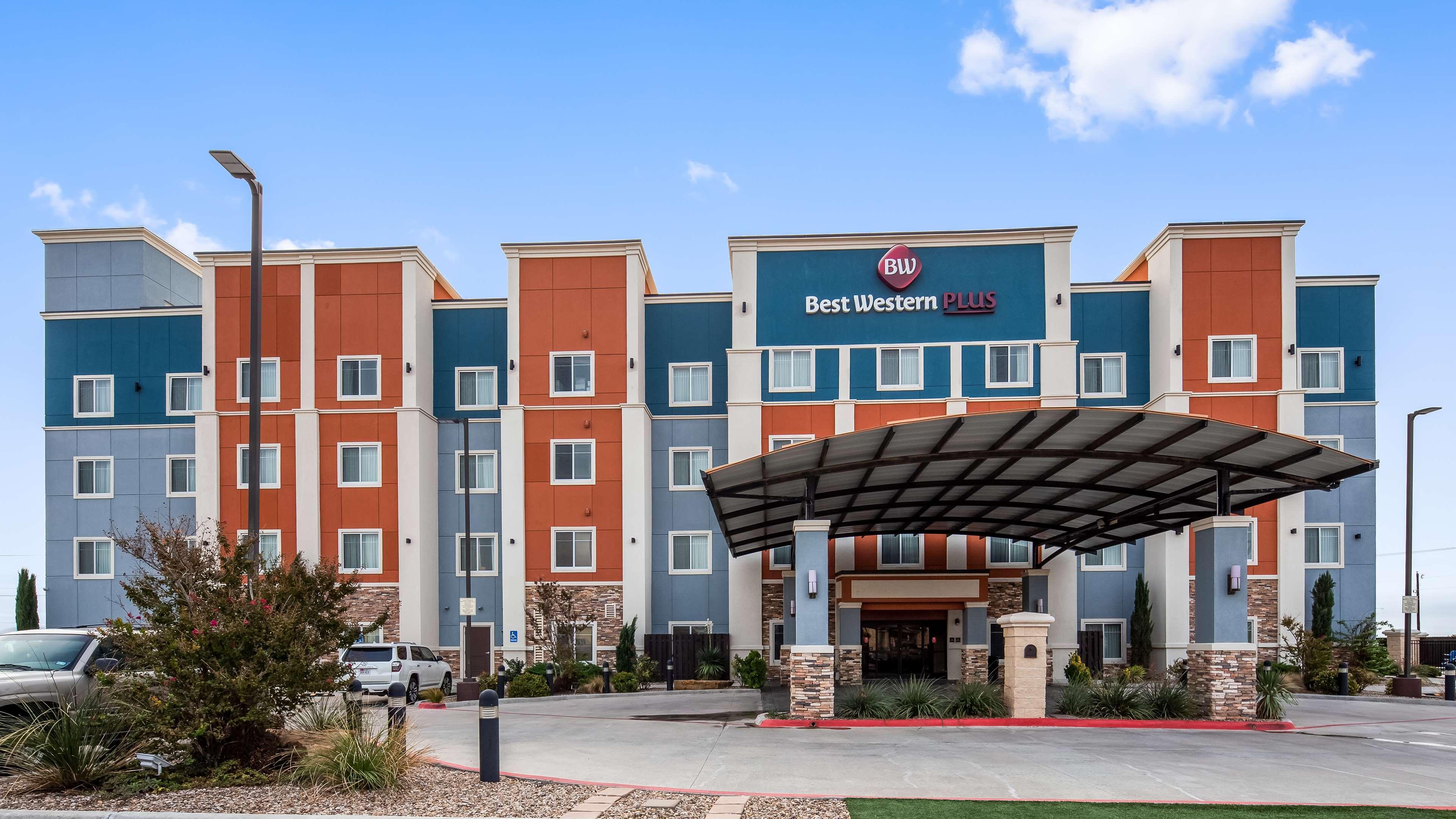 Best Western Plus North Odessa Inn & Suites Bagian luar foto