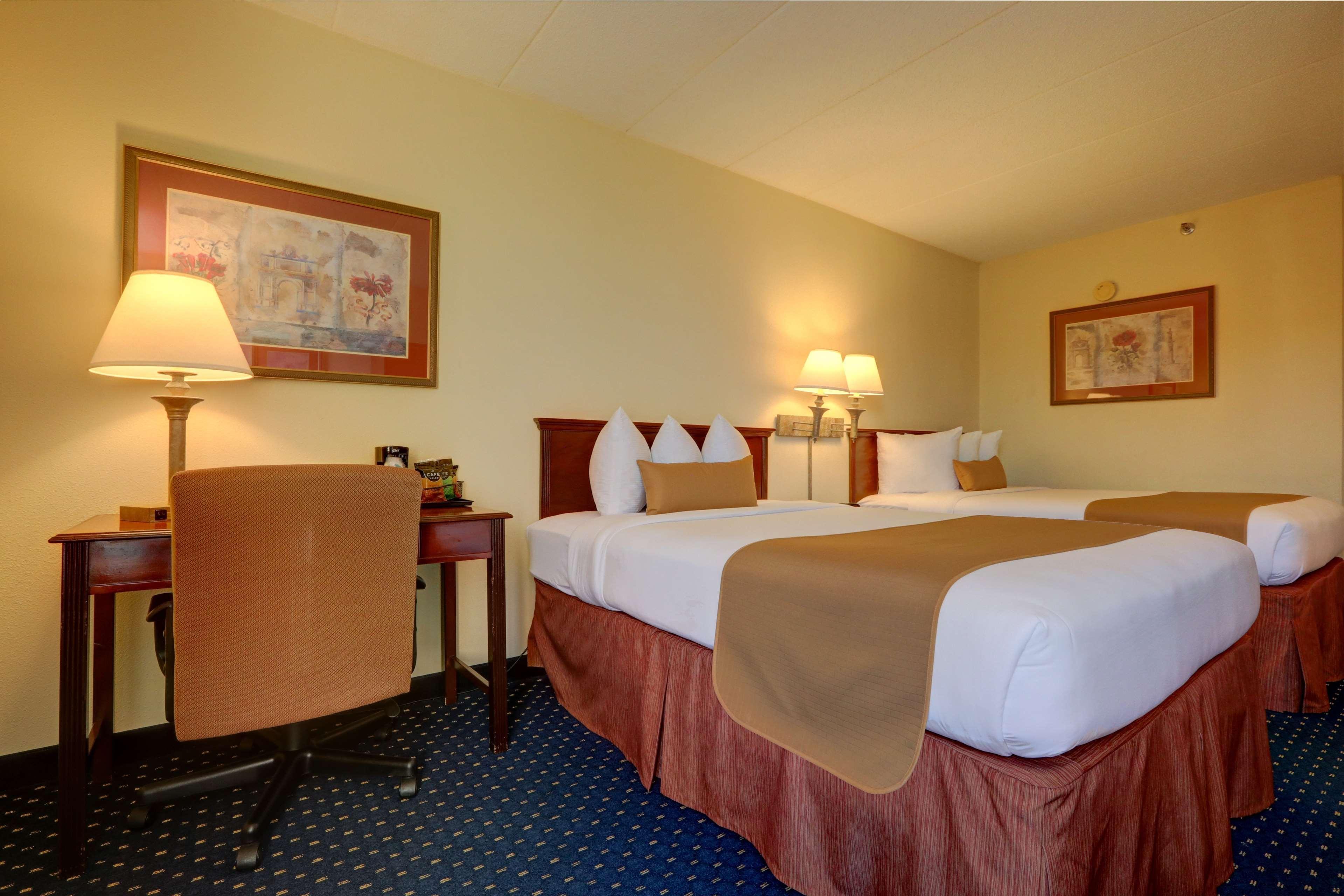Best Western Plus North Odessa Inn & Suites Bagian luar foto
