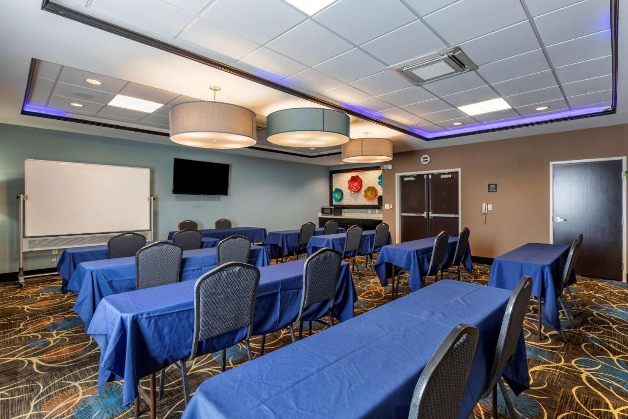 Best Western Plus North Odessa Inn & Suites Bagian luar foto