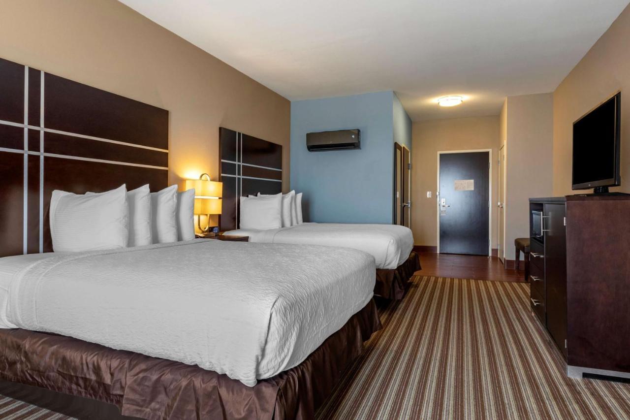 Best Western Plus North Odessa Inn & Suites Bagian luar foto