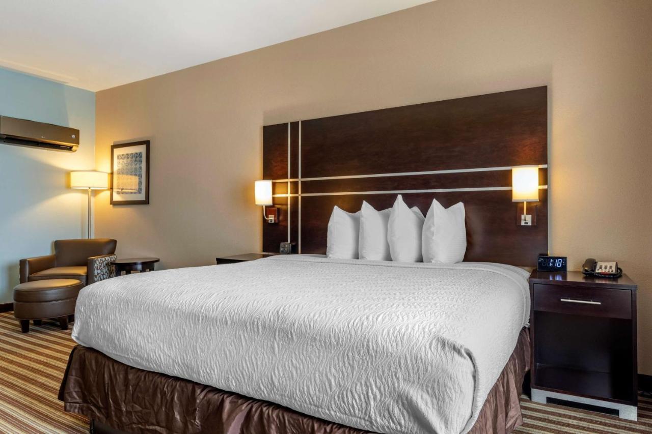 Best Western Plus North Odessa Inn & Suites Bagian luar foto
