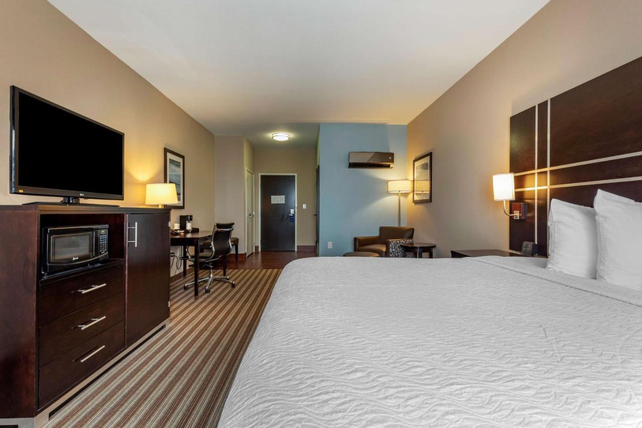 Best Western Plus North Odessa Inn & Suites Bagian luar foto
